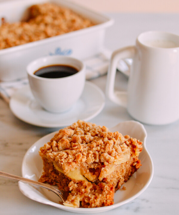 Apple Cinnamon Coffee Cake