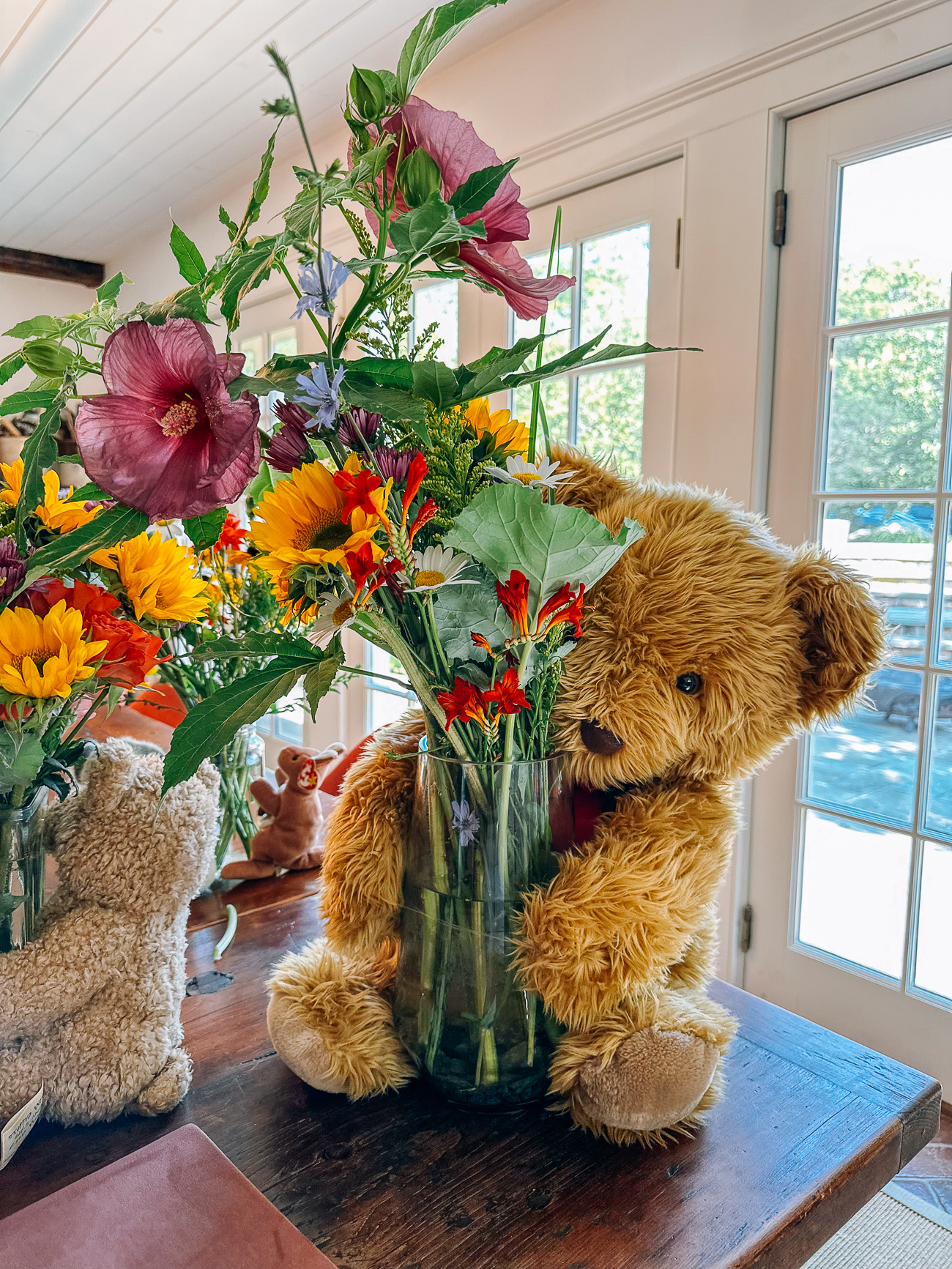 teddy bear flower arrangement