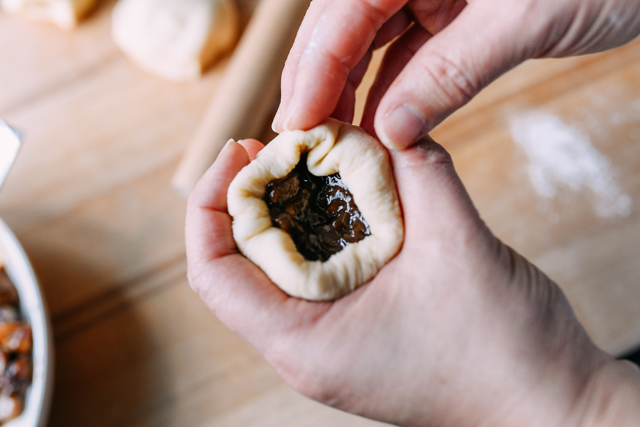 Closing dough around filling