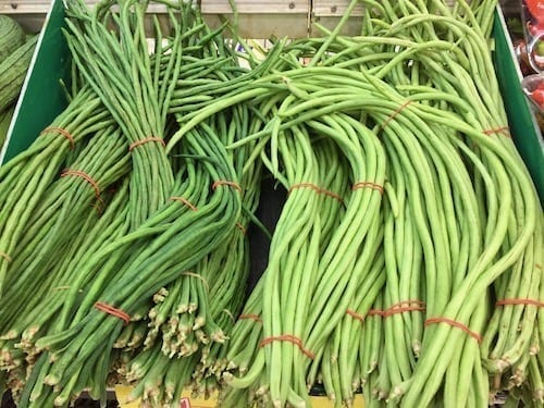 Chinese long beans types by thewoksoflife.com