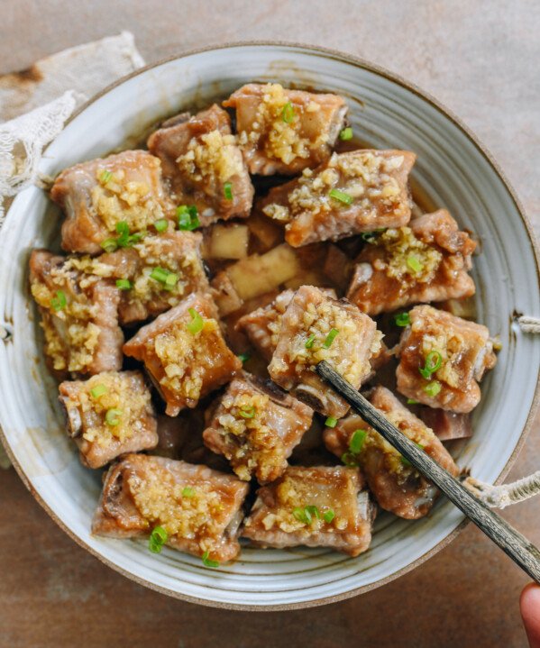 Chinese steamed garlic ribs