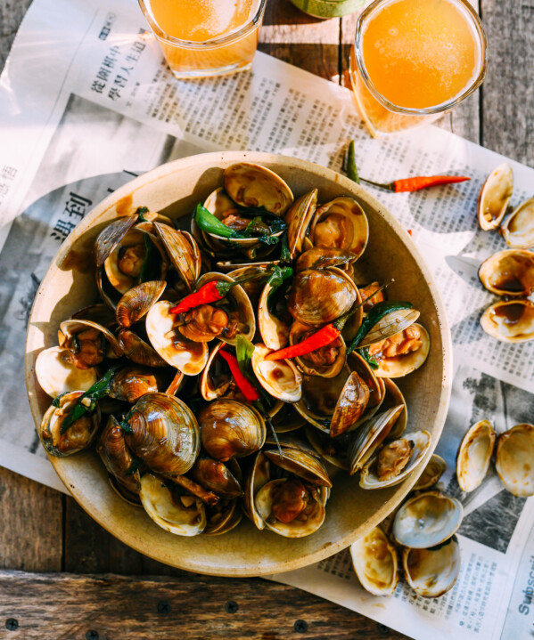 Spicy Thai Basil Clams